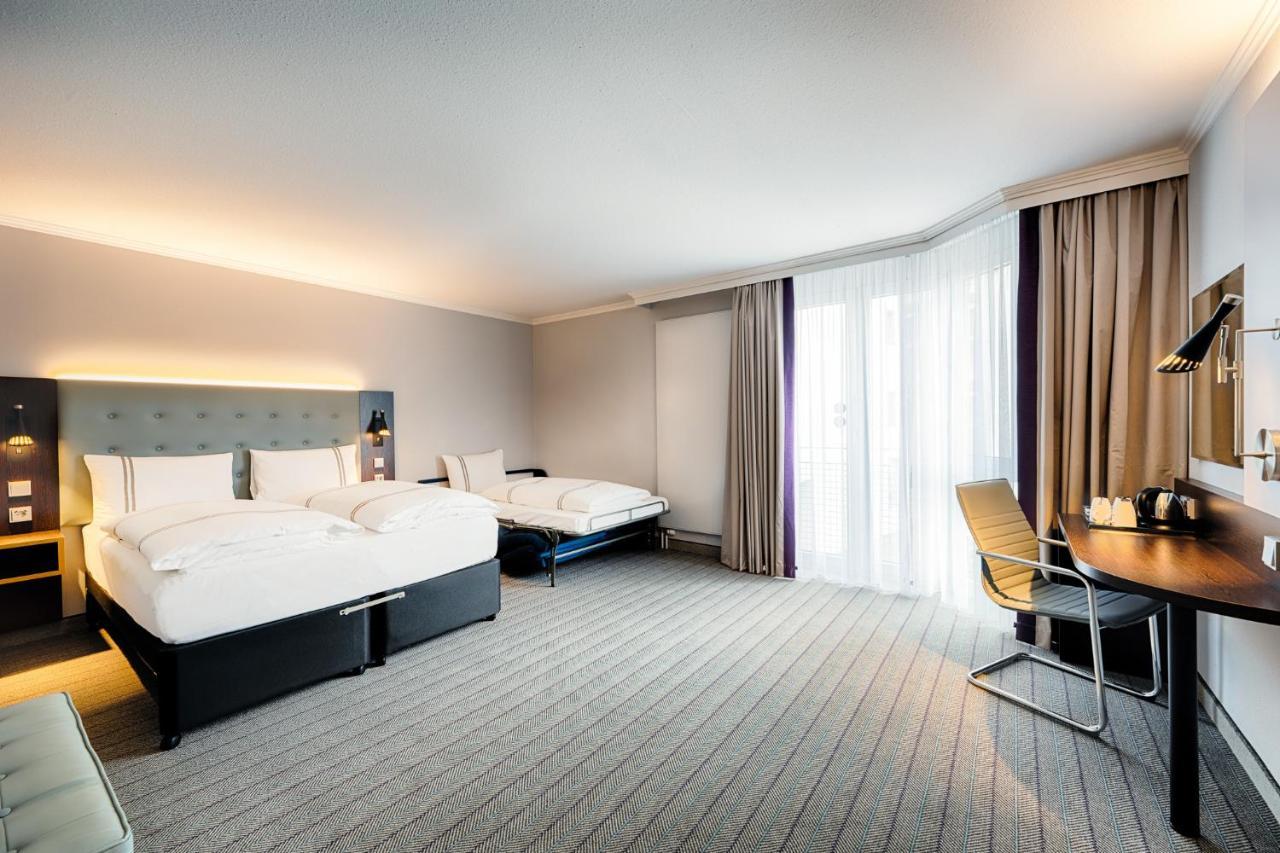 Premier Inn Stuttgart Bad Cannstatt Exterior photo