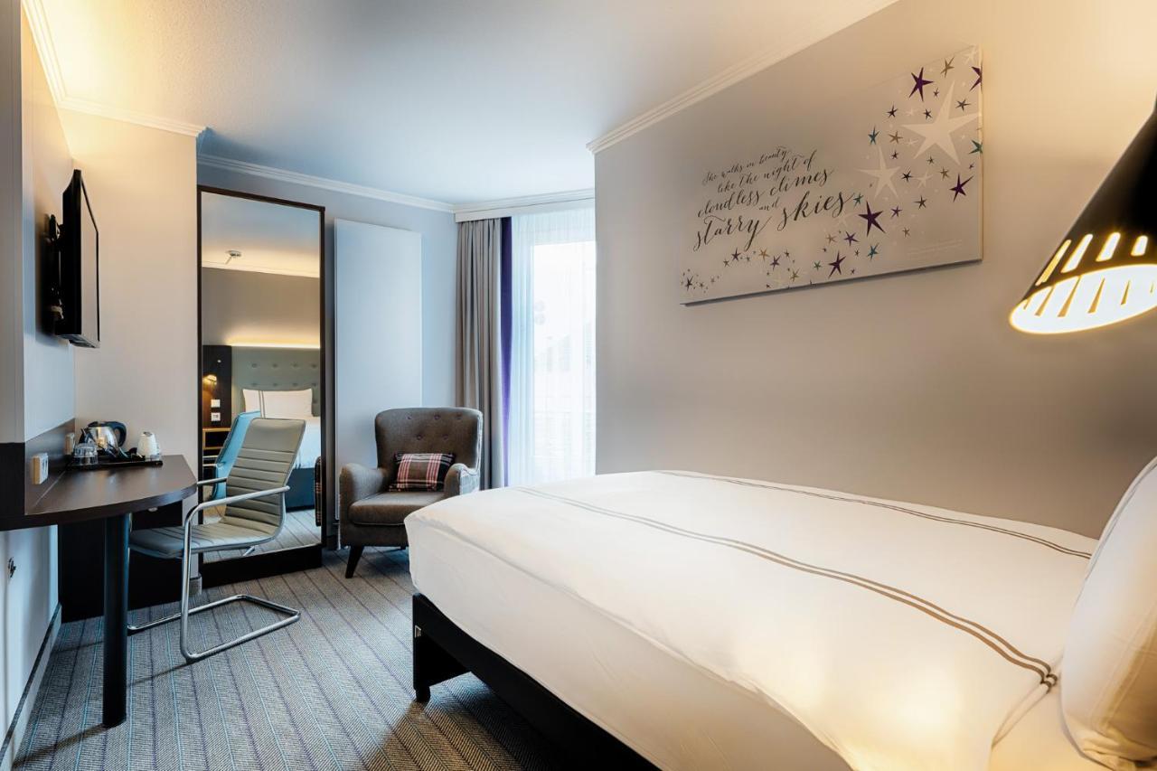 Premier Inn Stuttgart Bad Cannstatt Exterior photo