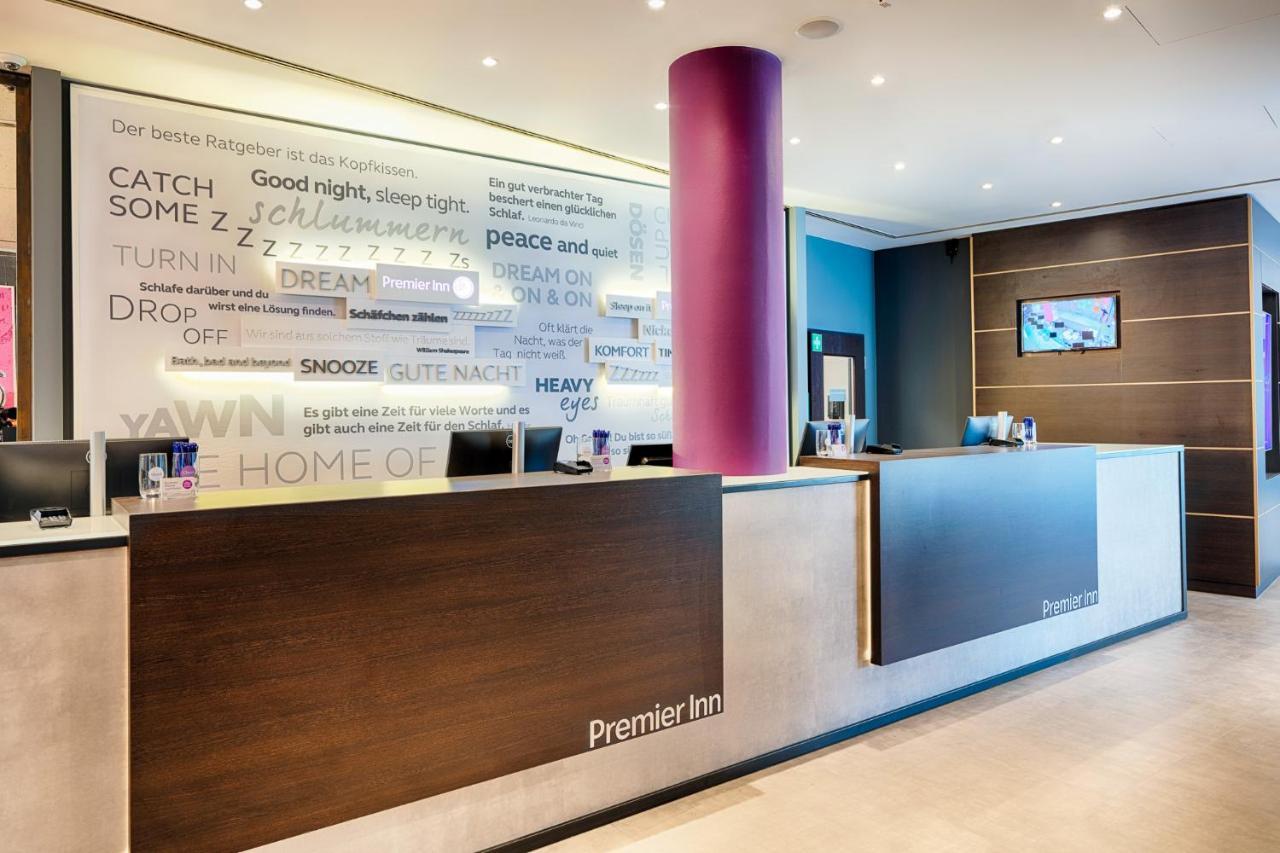 Premier Inn Stuttgart Bad Cannstatt Exterior photo