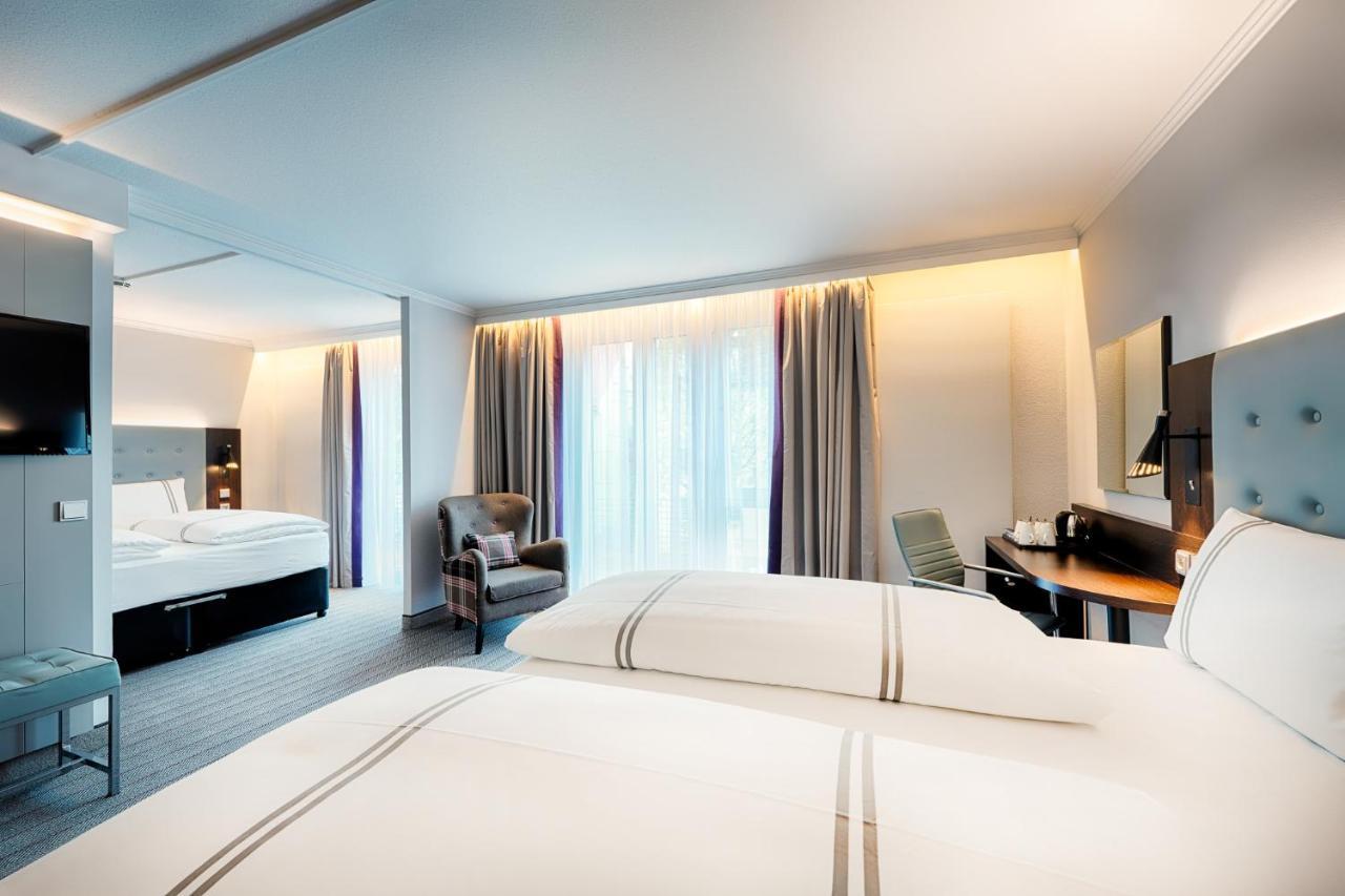 Premier Inn Stuttgart Bad Cannstatt Exterior photo