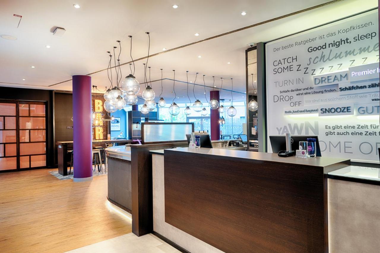 Premier Inn Stuttgart Bad Cannstatt Exterior photo