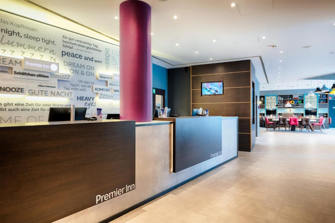 Premier Inn Stuttgart Bad Cannstatt Exterior photo