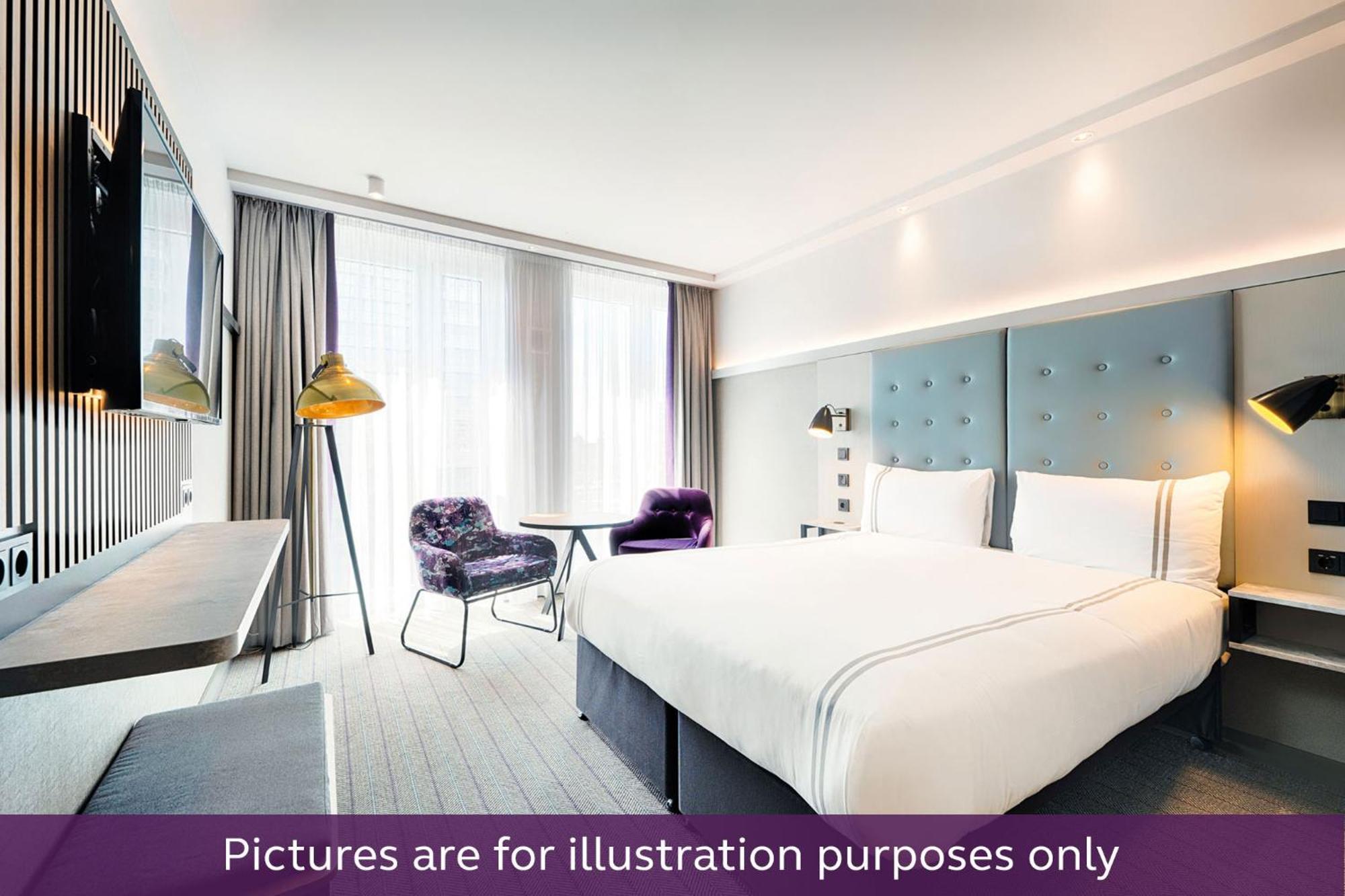 Premier Inn Stuttgart Bad Cannstatt Room photo